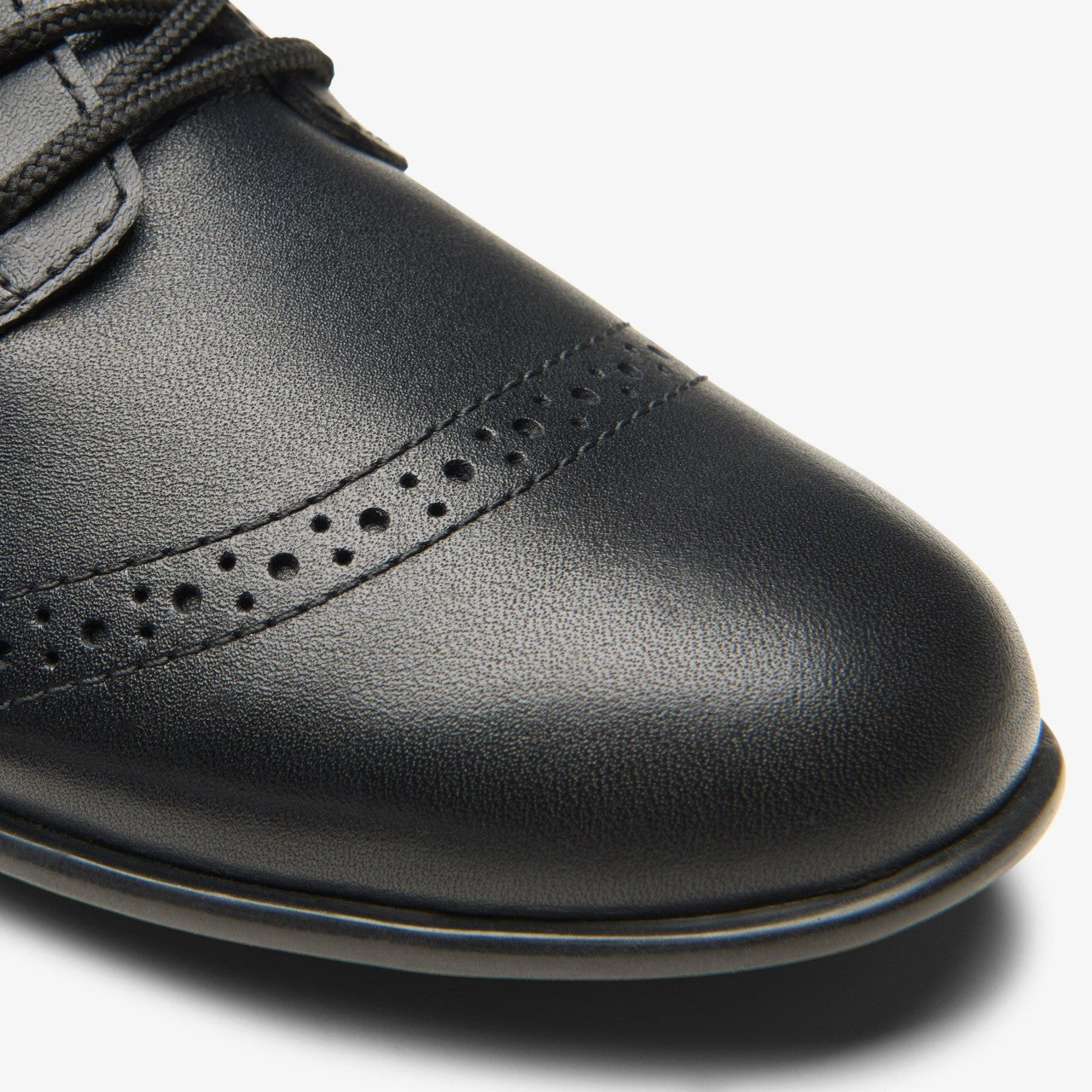 Finja Brogue Older Black Leather | Clarks discount