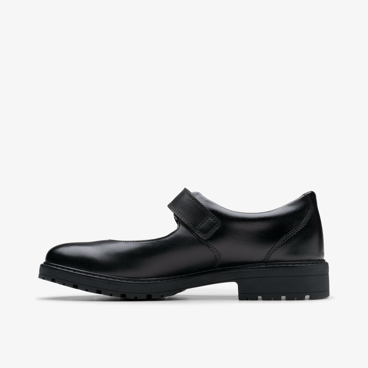 Loxham Walk Youth Black Leather | Clarks on Sale