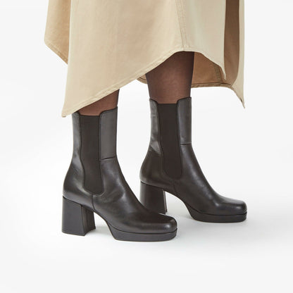 Pique Up Black Leather | Clarks outlet