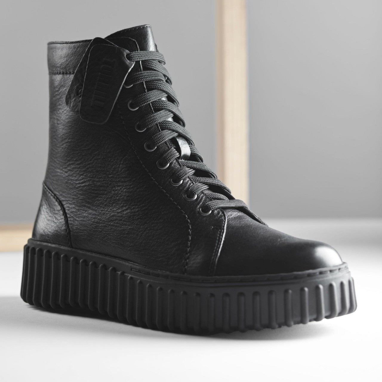 Torhill Rise Ankle Boot Black Leather | Clarks outlet