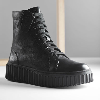 Torhill Rise Ankle Boot Black Leather | Clarks outlet