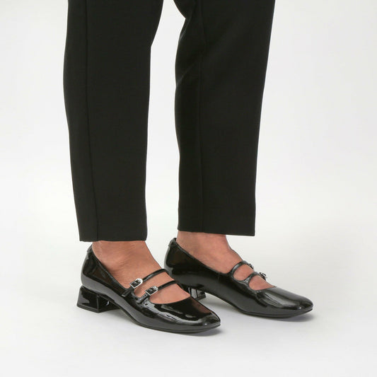 Daiss 30 Shine Black Patent | Clarks Sale