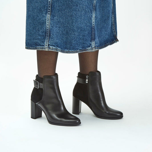 Freva 85 Buckle Black Leather | Clarks discount