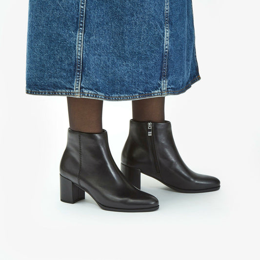 Freva 55 Zip Ankle Boot Black Leather | Clarks on Sale