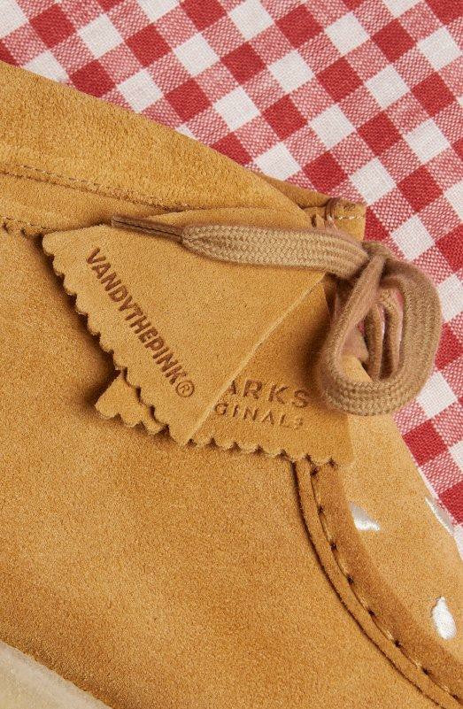 Wallabee Boot Tan Embroidery | Clarks online