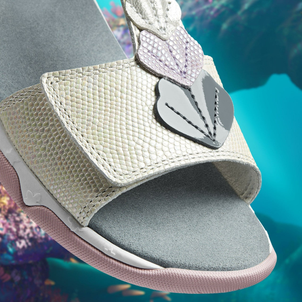 Osian Charm Kid White | Clarks discount
