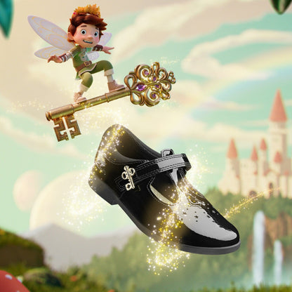 Lock Shine Kid Black Patent | Clarks online