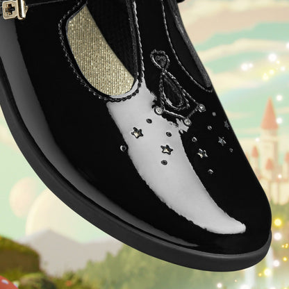 Lock Shine Kid Black Patent | Clarks online