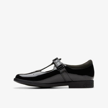 Lock Shine Kid Black Patent | Clarks online