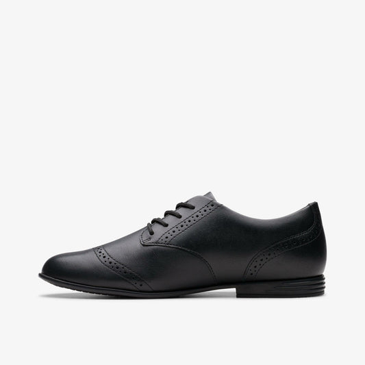 Finja Brogue Youth Black Leather | Clarks Sale
