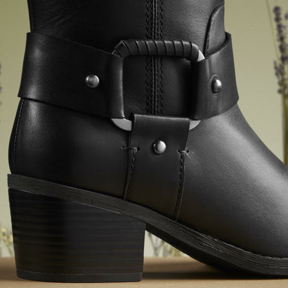 Morzine Rise Black Leather | Clarks for sale