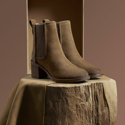 Chamberly Top Walnut Suede | Clarks outlet