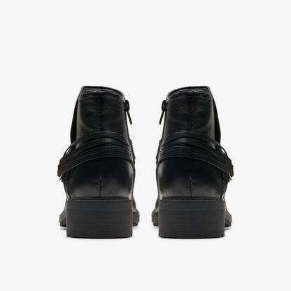 Hearth Kaylie Ankle Boot Black Leather | Clarks outlet