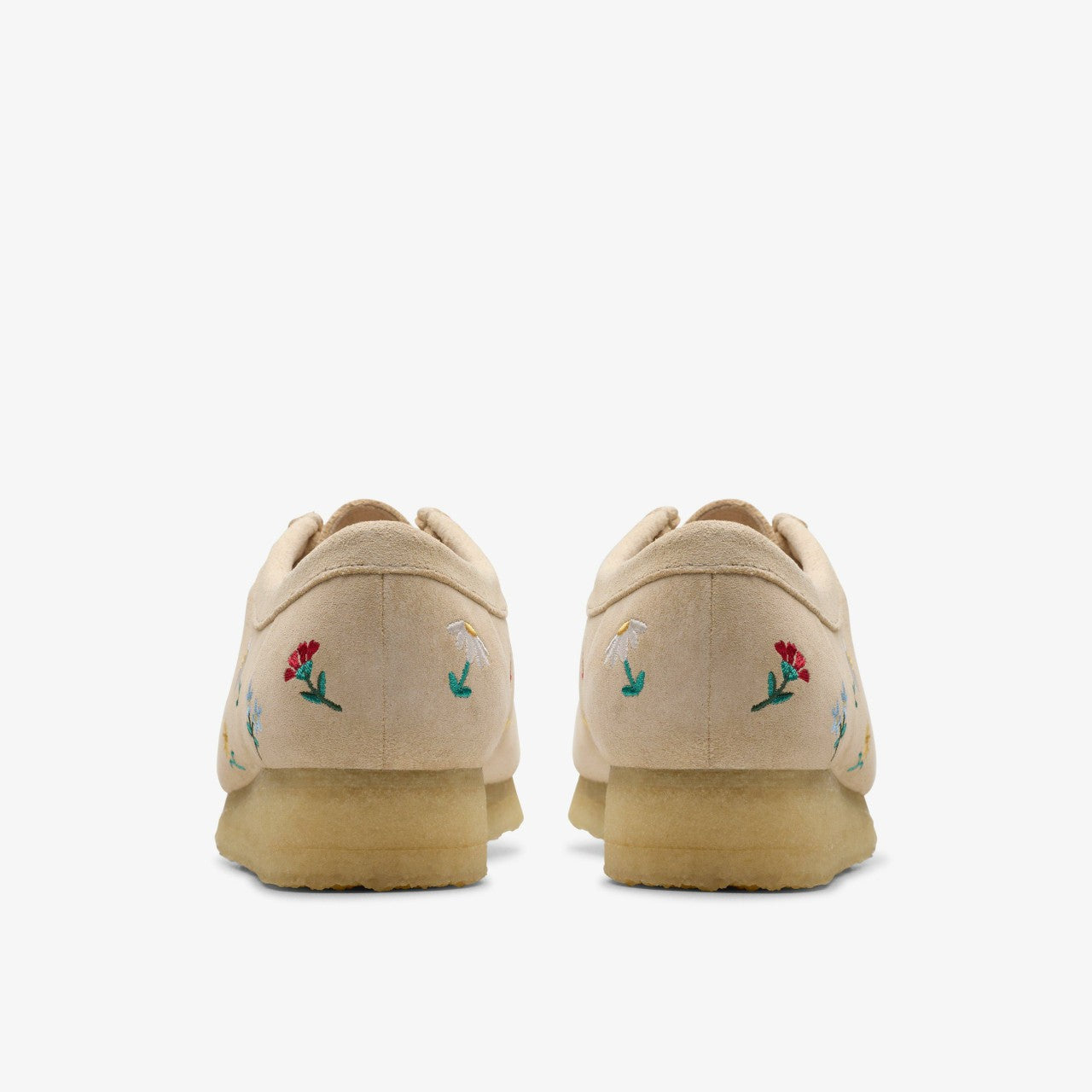 Wallabee Taupe Embroidery | Clarks online