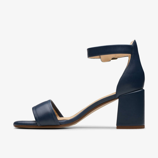Ezoria Mae Navy Leather | Clarks outlet