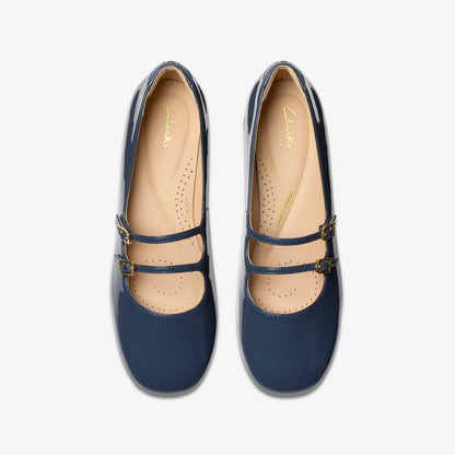 Daiss 30 Shine Navy Patent | Clarks outlet