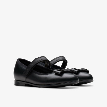 Finja Tap Older Black Leather | Clarks online
