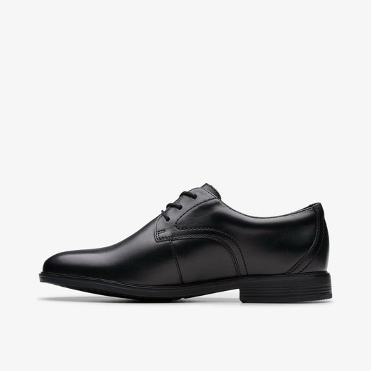 Jonwin Step Youth Black Leather | Clarks on Sale