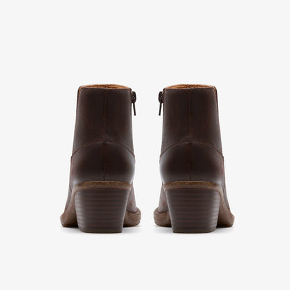 Kastela Top Brown Leather | Clarks on Sale