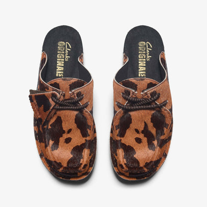 Desert Nomad Mule Brown Cow Print | Clarks on Sale