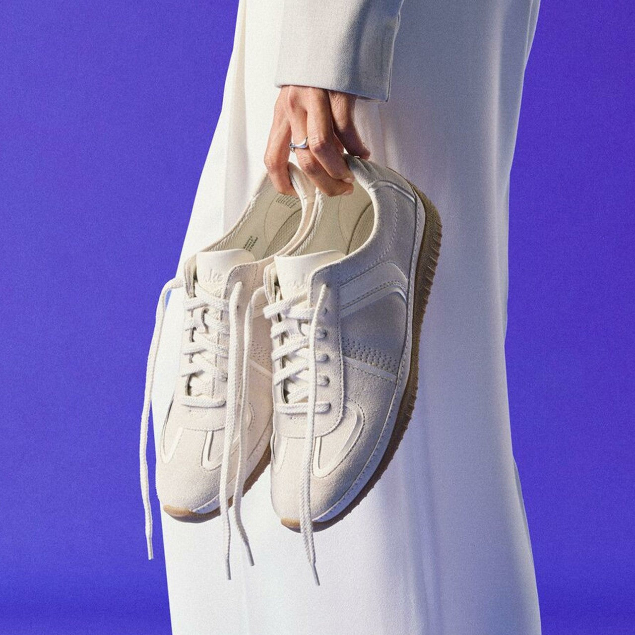Meridor Lo Off White Combination | Clarks on Sale