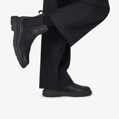 Badbury Easy Black Leather | Clarks discount