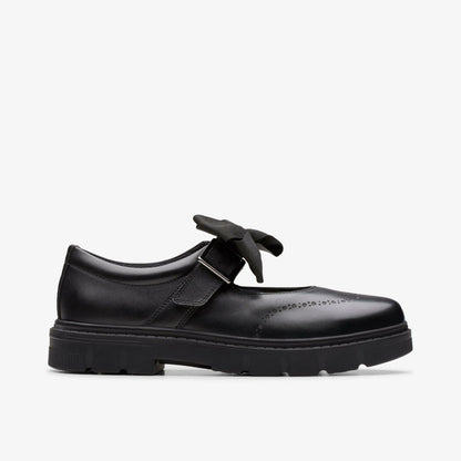 Lorcam Jane Youth Black Leather | Clarks for sale