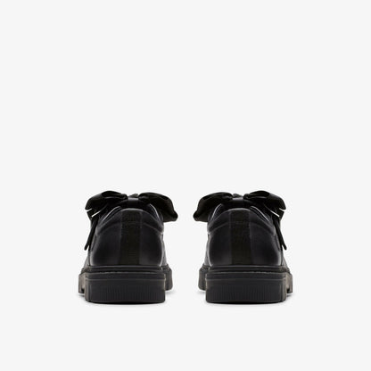 Lorcam Jane Youth Black Leather | Clarks for sale